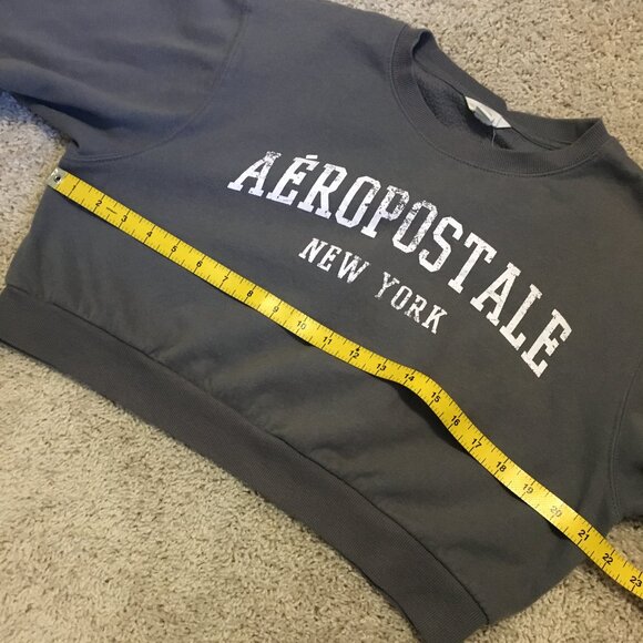 Soft Grey Preppy Aeropostale Cropped Fleecy Cotton Varsity Pullover Sweater - Picture 12 of 15